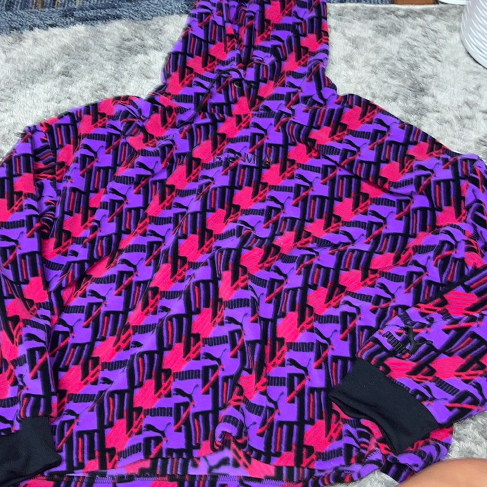 Cropped puma hoodie